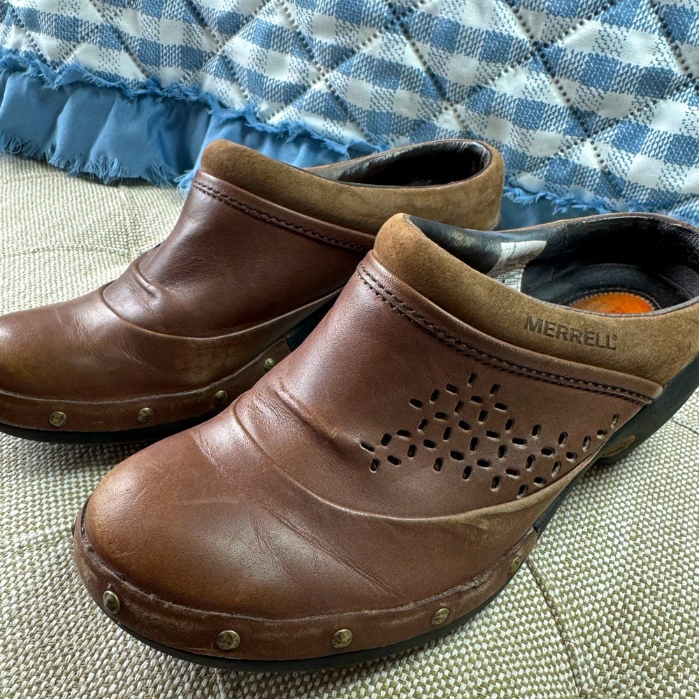 Merrell Studded Wedge Mules Womens Size 6 Brown Leather‎ Slip On J56090 Coffee